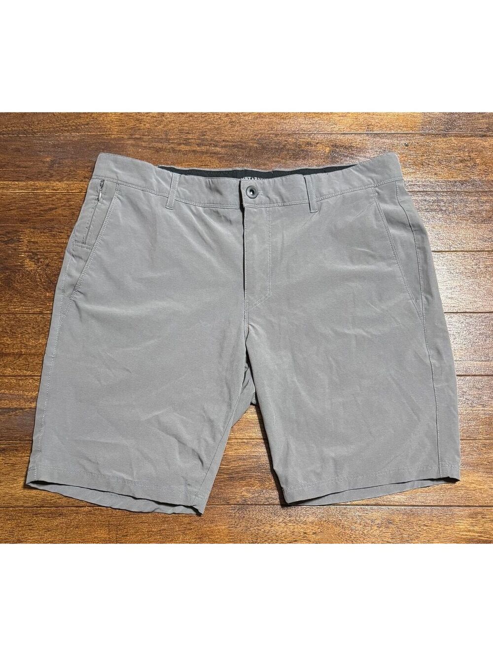 Kenneth Cole Mens Awearness Golf Shorts 34 Gray Slim Fit Performance Tech 9"
